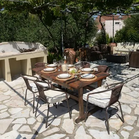 The Olive Grove House Tatil Evi Kassiopi