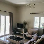 Feriehus The Olive Grove House Kassiopi