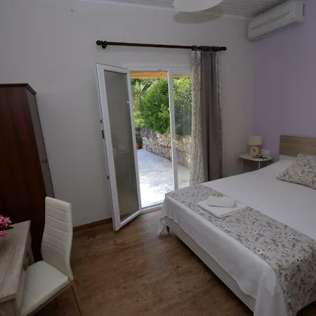펜션 The Olive Grove House