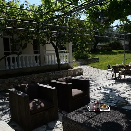 The Olive Grove House カシオピ