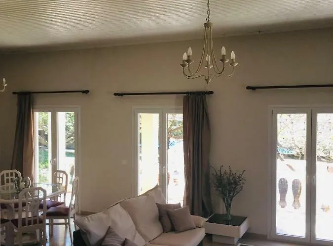 بيت للعطل The Olive Grove House